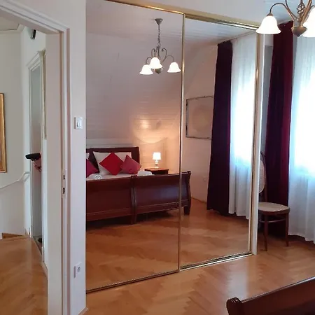 Apartament Mariann *