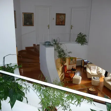 Mariann Apartamento *