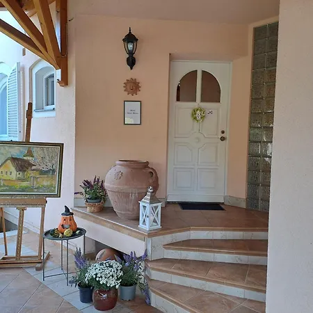 Apartament Mariann *
